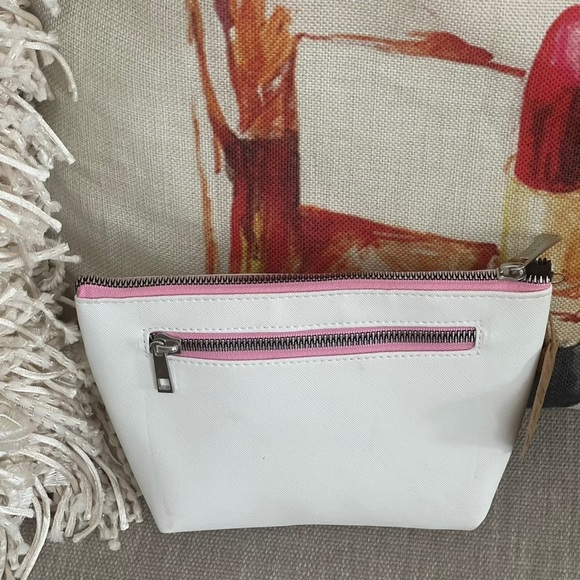 Super Cute Makeup Bag “Très Chic” | Cosmetic Bag | Rae Dunn - Picture 2 of 5